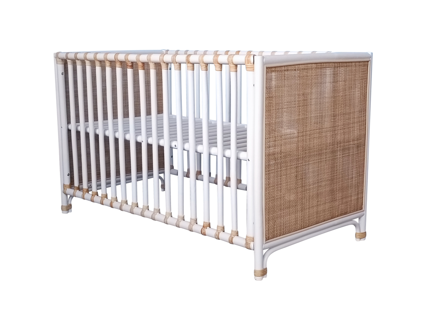 Theo Bebe Nemo Evolutive Rattan Cot- Snow